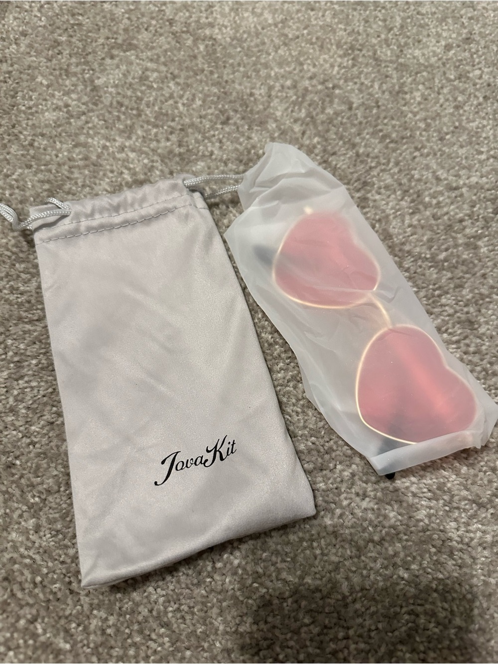 Gold Frame Heart-Shaped Sunglasses with Pink Lenses - Picture 3 of 3
